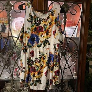 Sweet lovely floral shirt